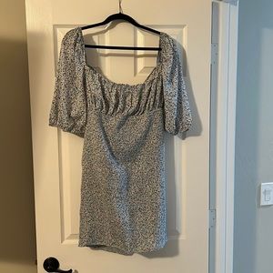 SHEIN maternity tie backless puff sleeve ruched bust shirred ditsy floral dress